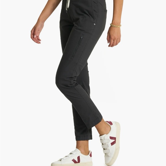 Vuori Ripstop Pant - Picture 2 of 5